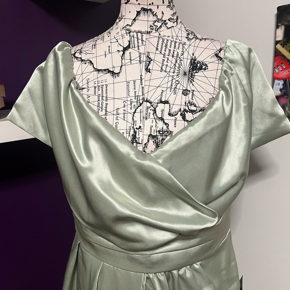 Lulus NWT Sage Colored Short Sleeve Dress - Picture 2 of 11